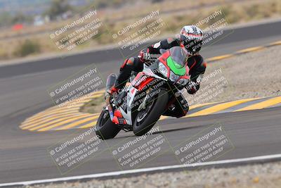 media/Sep-10-2022-SoCal Trackdays (Sat) [[a5bf35bb4a]]/Turn 11 (11am)/